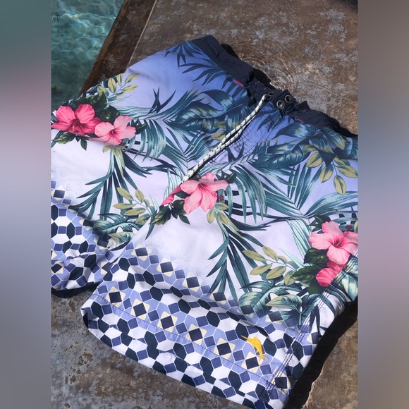 Tommy Bahama Relax Hibiscus Tropical Swim Trunks - Picture 2 of 10